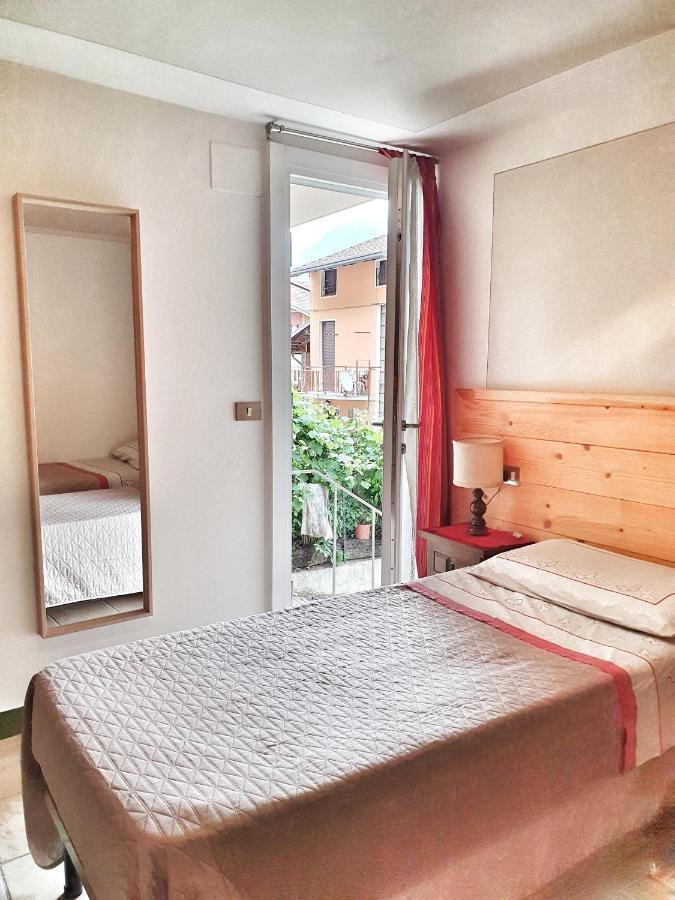 B&B Il Pettirosso Malonno Kültér fotó