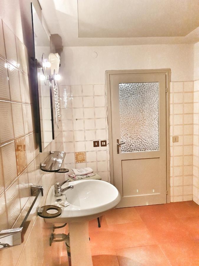 B&B Il Pettirosso Malonno Kültér fotó