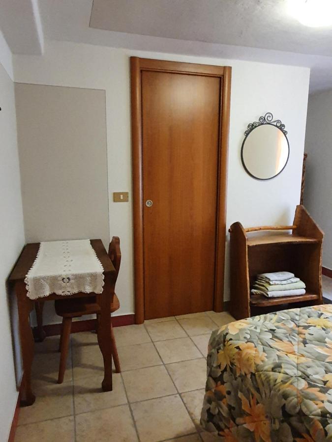 B&B Il Pettirosso Malonno Kültér fotó