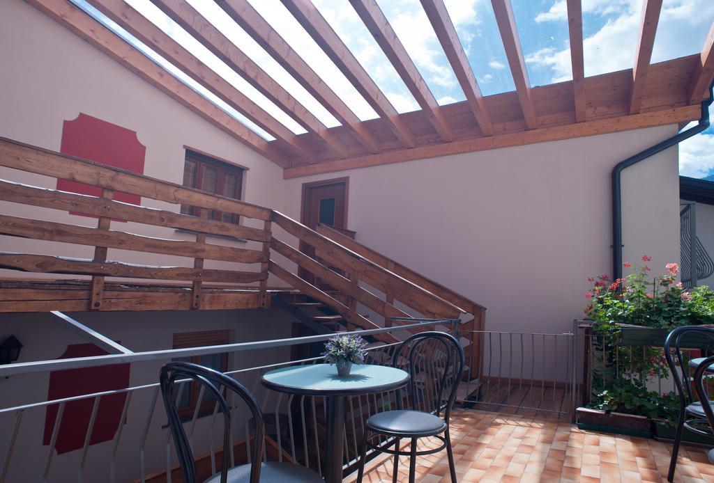 B&B Il Pettirosso Malonno Kültér fotó
